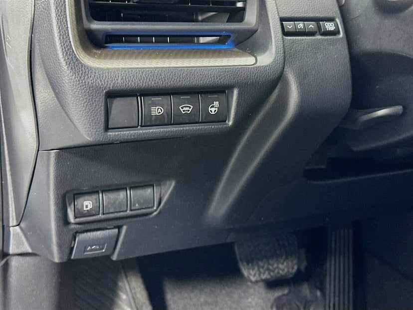 2023 Toyota Prius - Image 10