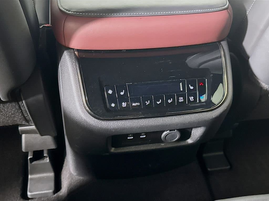 2025 INFINITI QX80 - Image 33