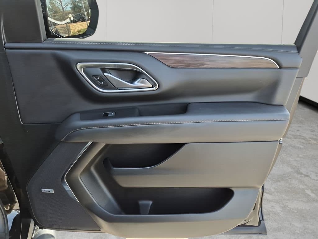 2022 Chevrolet Tahoe - Image 13