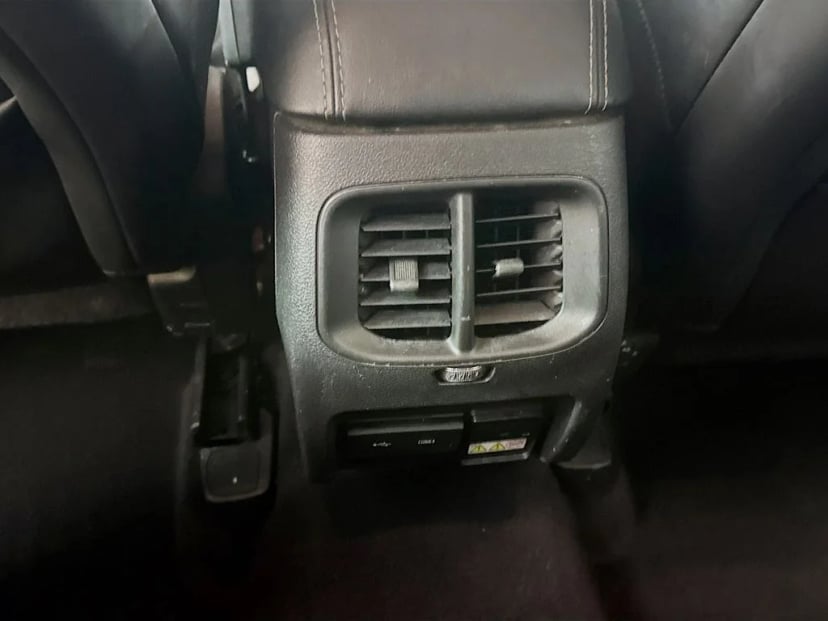 2019 Jeep Cherokee - Image 24