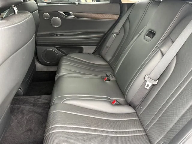 2021 Genesis G80 - Image 28