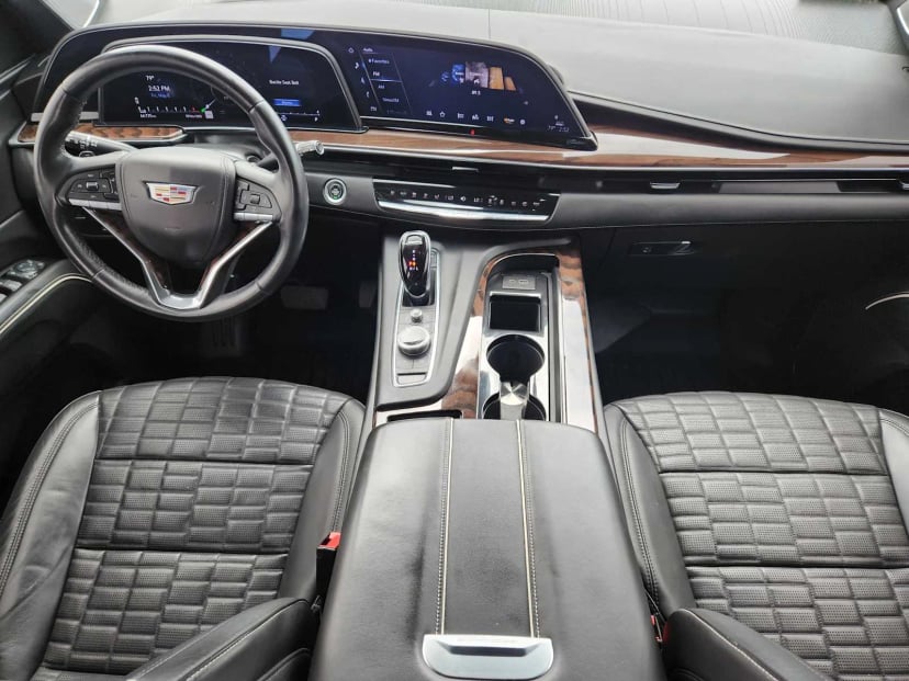2022 Cadillac Escalade ESV - Image 25
