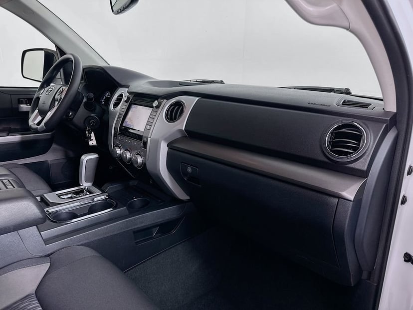 2018 Toyota Tundra - Image 29