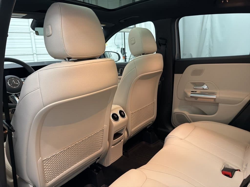 2026 MERCEDES-BENZ GLA - Image 19