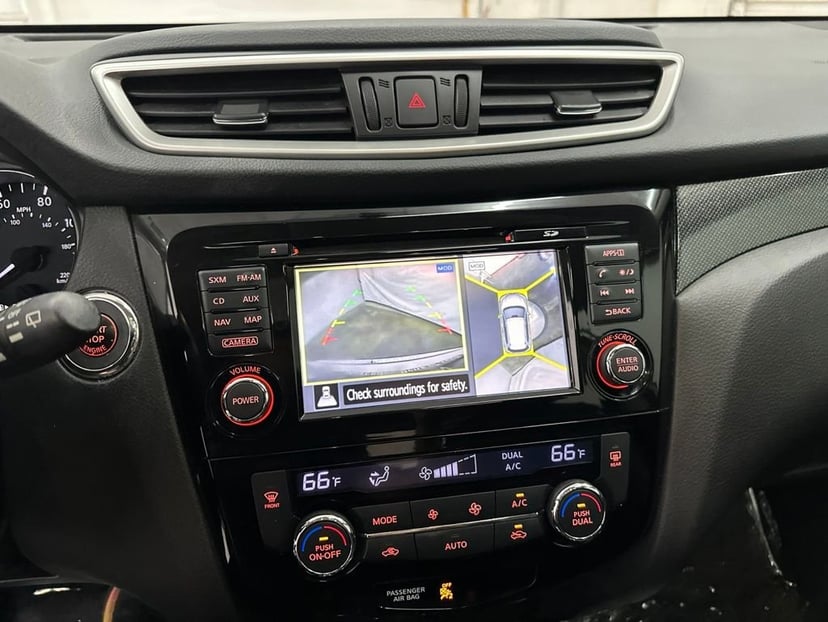2015 Nissan Rogue - Image 15