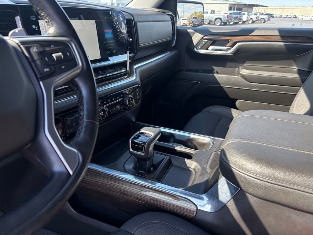 2024 Chevrolet Silverado 1500 - Image 12