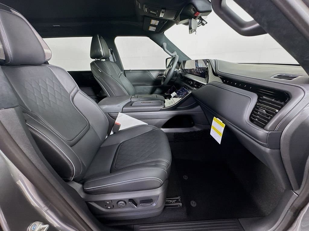2026 INFINITI QX80 - Image 35