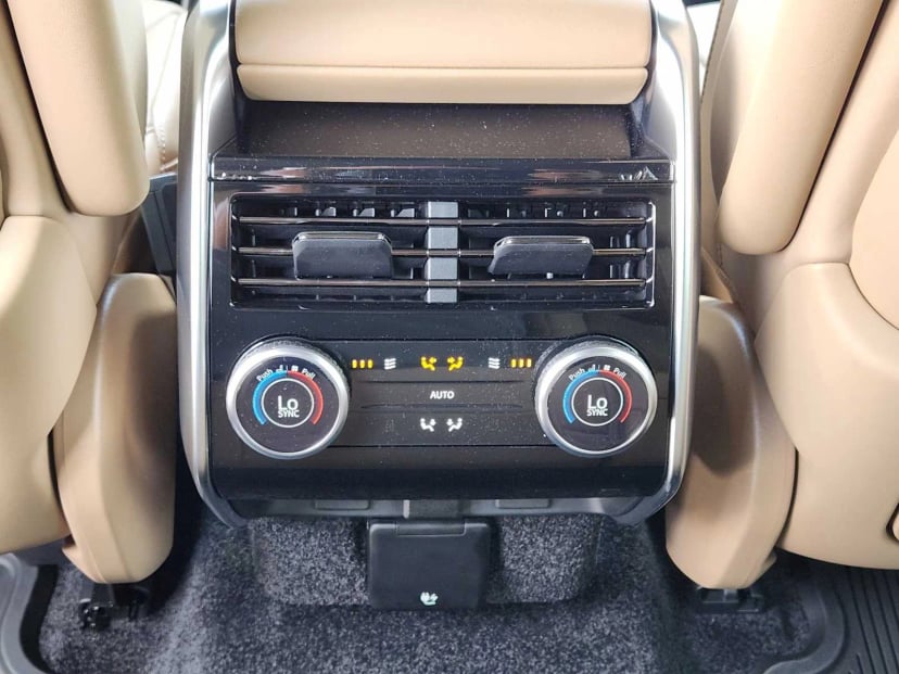 2026 LAND ROVER Range Rover - Image 30