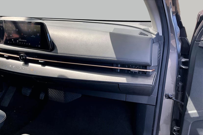 2024 Nissan ARIYA - Image 17