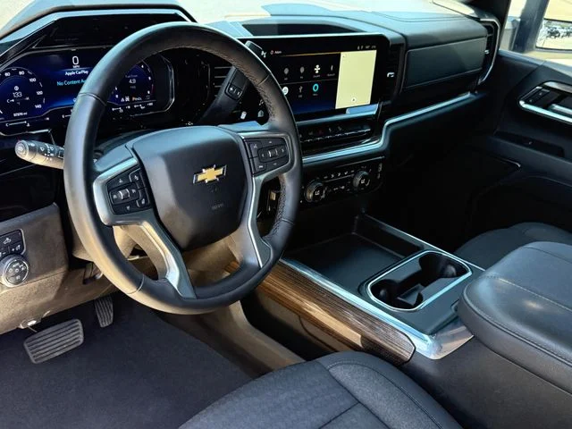 2024 Chevrolet Silverado 2500HD - Image 11
