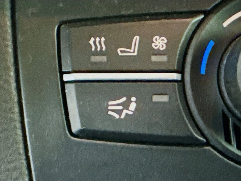 2010 BMW X5 - Image 25
