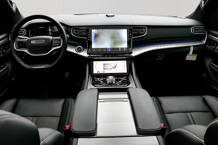 2023 Jeep Grand Wagoneer L - Image 15