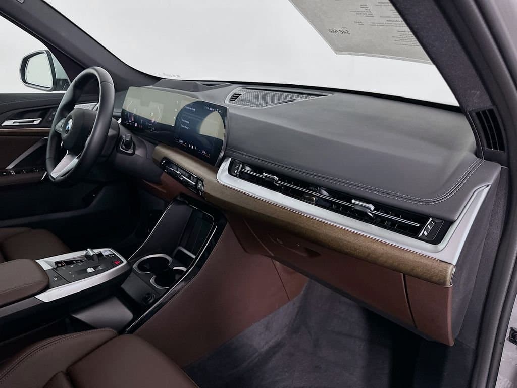 2025 BMW X1 - Image 29