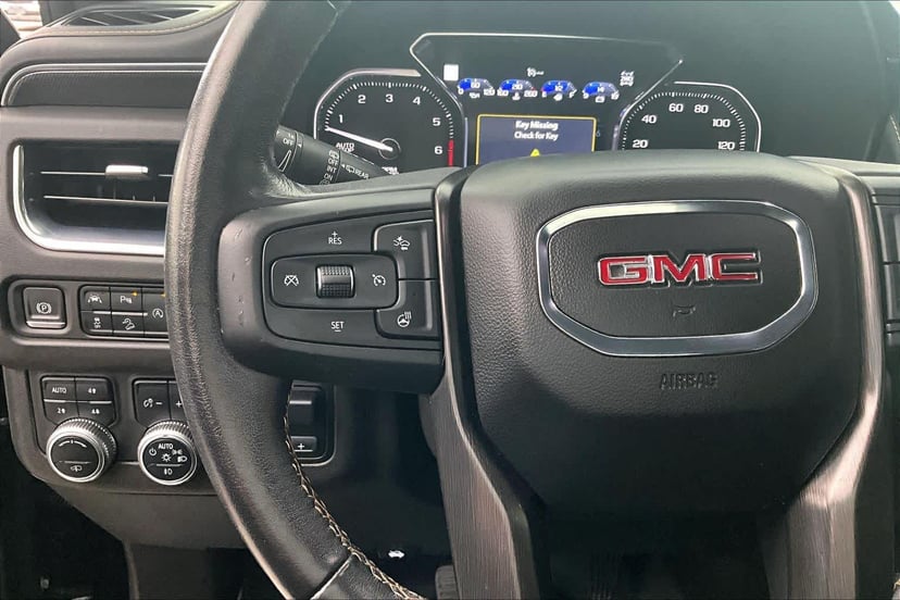2021 GMC Yukon - Image 24