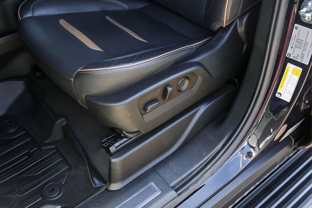 2022 GMC Yukon - Image 8