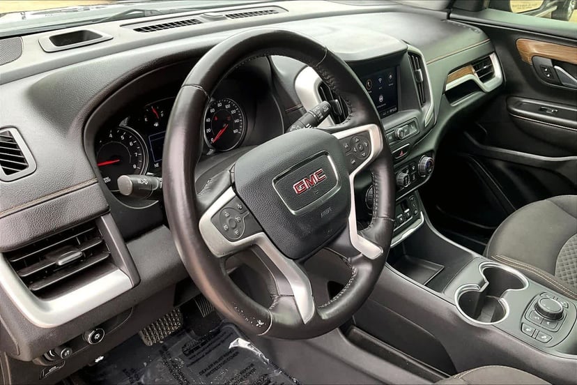 2020 GMC Terrain - Image 17