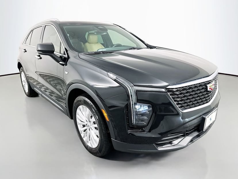 2024 Cadillac XT4 - Image 3
