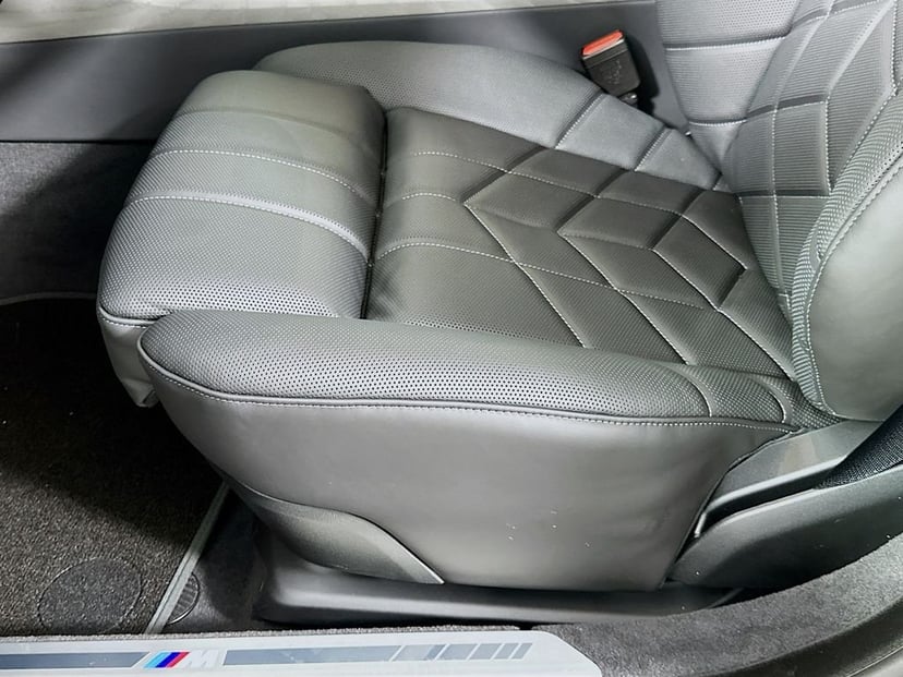 2026 BMW i7 - Image 21