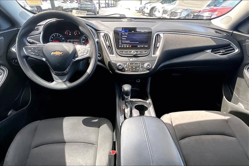 2021 Chevrolet Malibu - Image 15