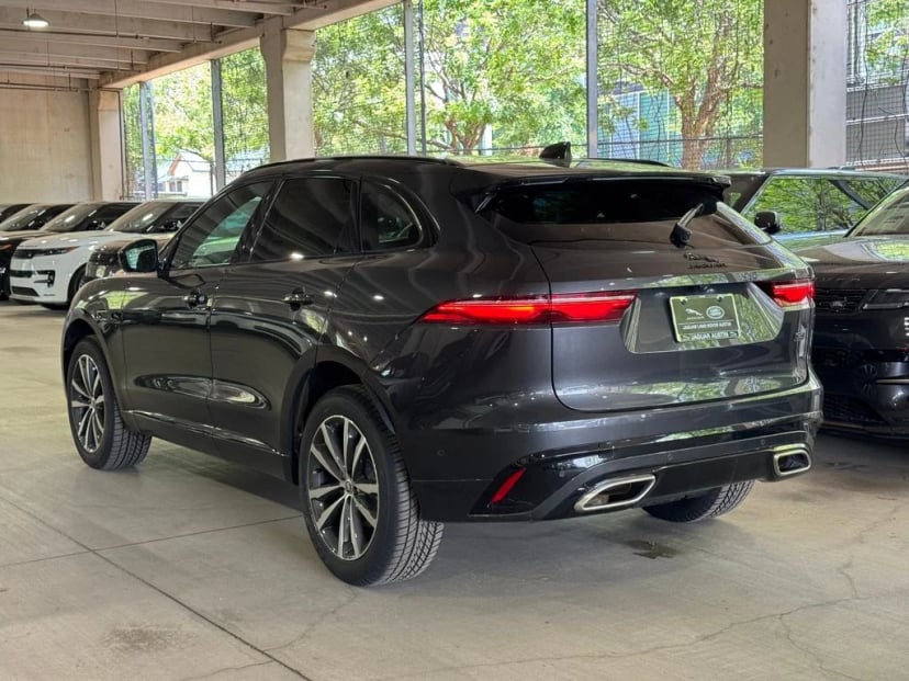 2026 Jaguar F-PACE - Image 5