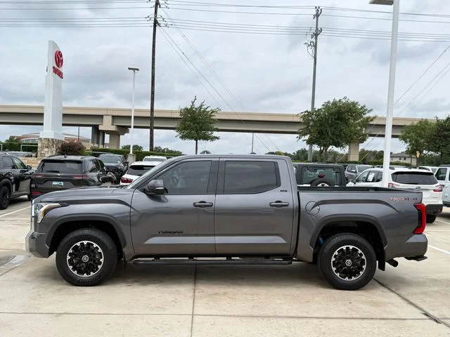 2023 Toyota Tundra - Image 8