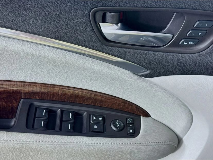 2017 Acura MDX - Image 21