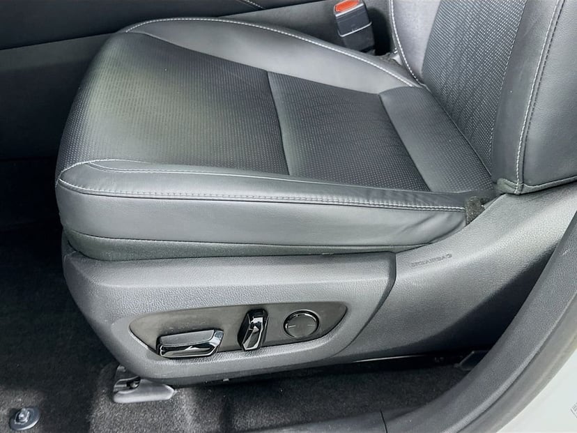 2024 Lexus RX - Image 19
