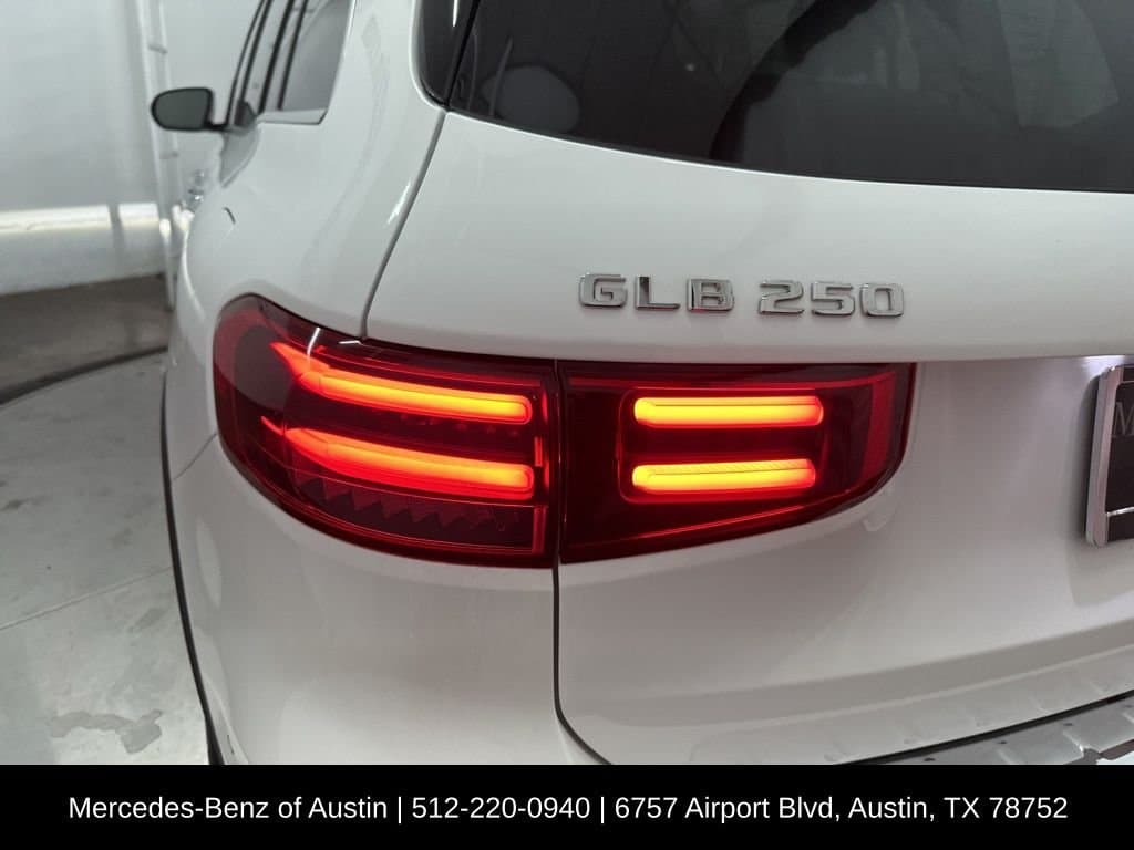 2025 MERCEDES-BENZ GLB - Image 30