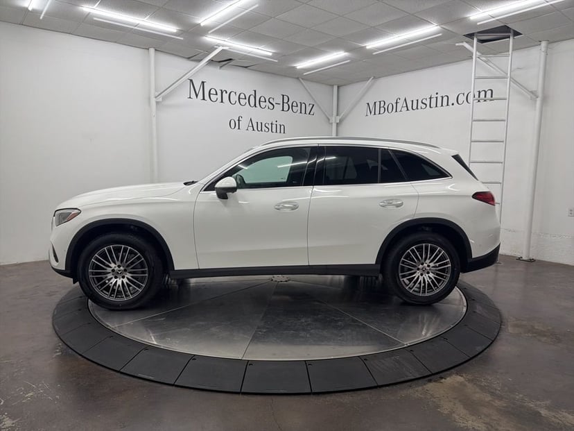 2026 Mercedes-Benz GLC - Image 4