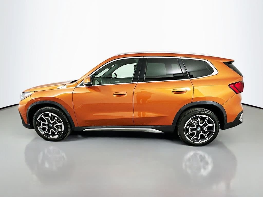 2025 BMW X1 - Image 8