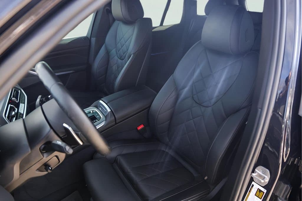 2023 BMW X5 - Image 10