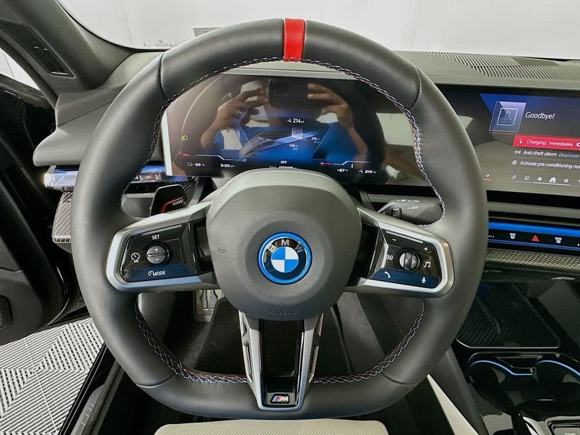 2026 BMW i5 - Image 10