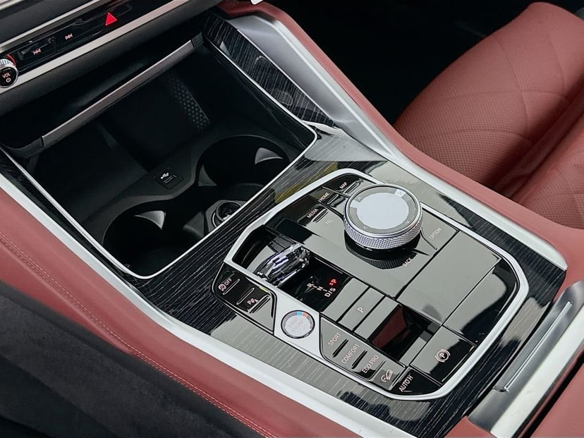 2027 BMW X6 - Image 15