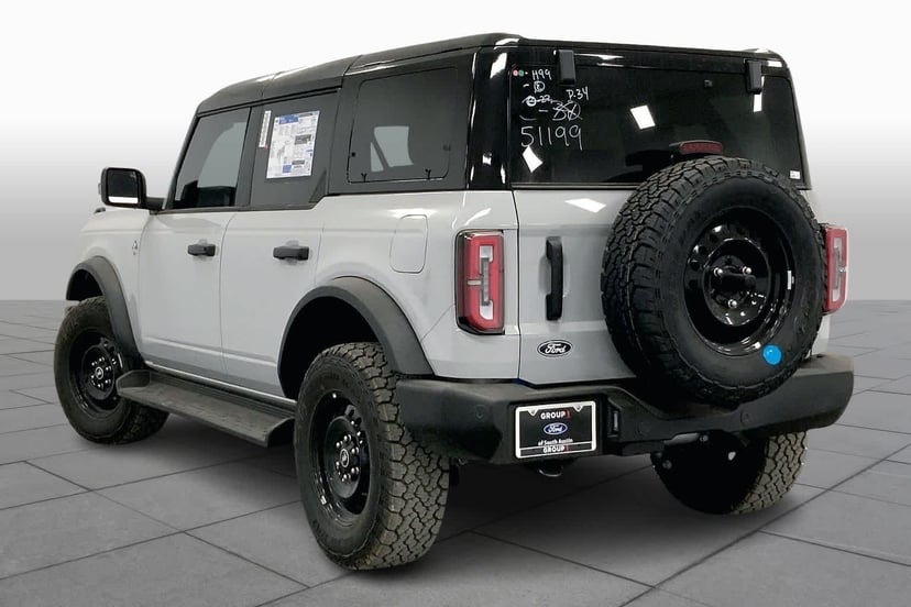 2026 Ford Bronco - Image 10