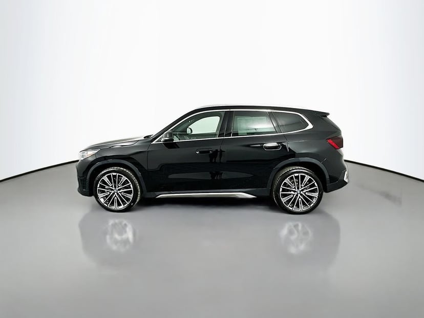 2025 BMW X1 - Image 8