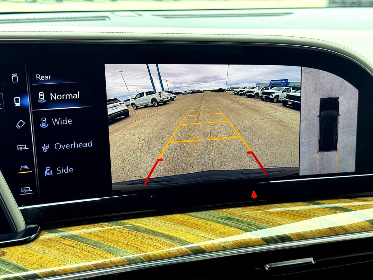 2021 Cadillac Escalade - Image 39