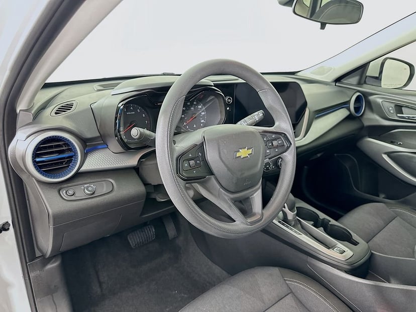 2025 Chevrolet Trax - Image 9