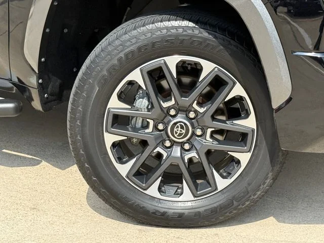 2023 Toyota Tundra Hybrid - Image 2