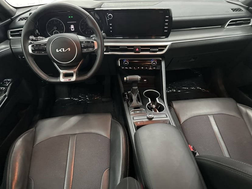 2022 Kia K5 - Image 18