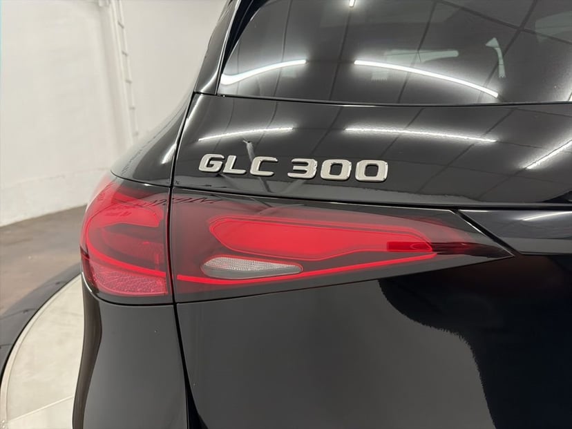 2026 Mercedes-Benz GLC - Image 11