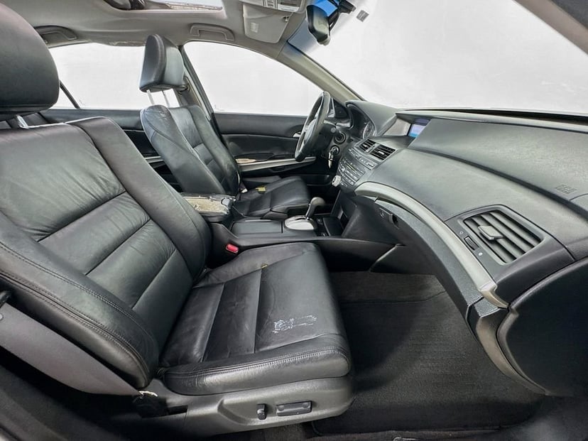 2009 Honda Accord - Image 30