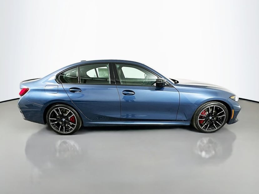 2026 BMW 3 Series - Image 4