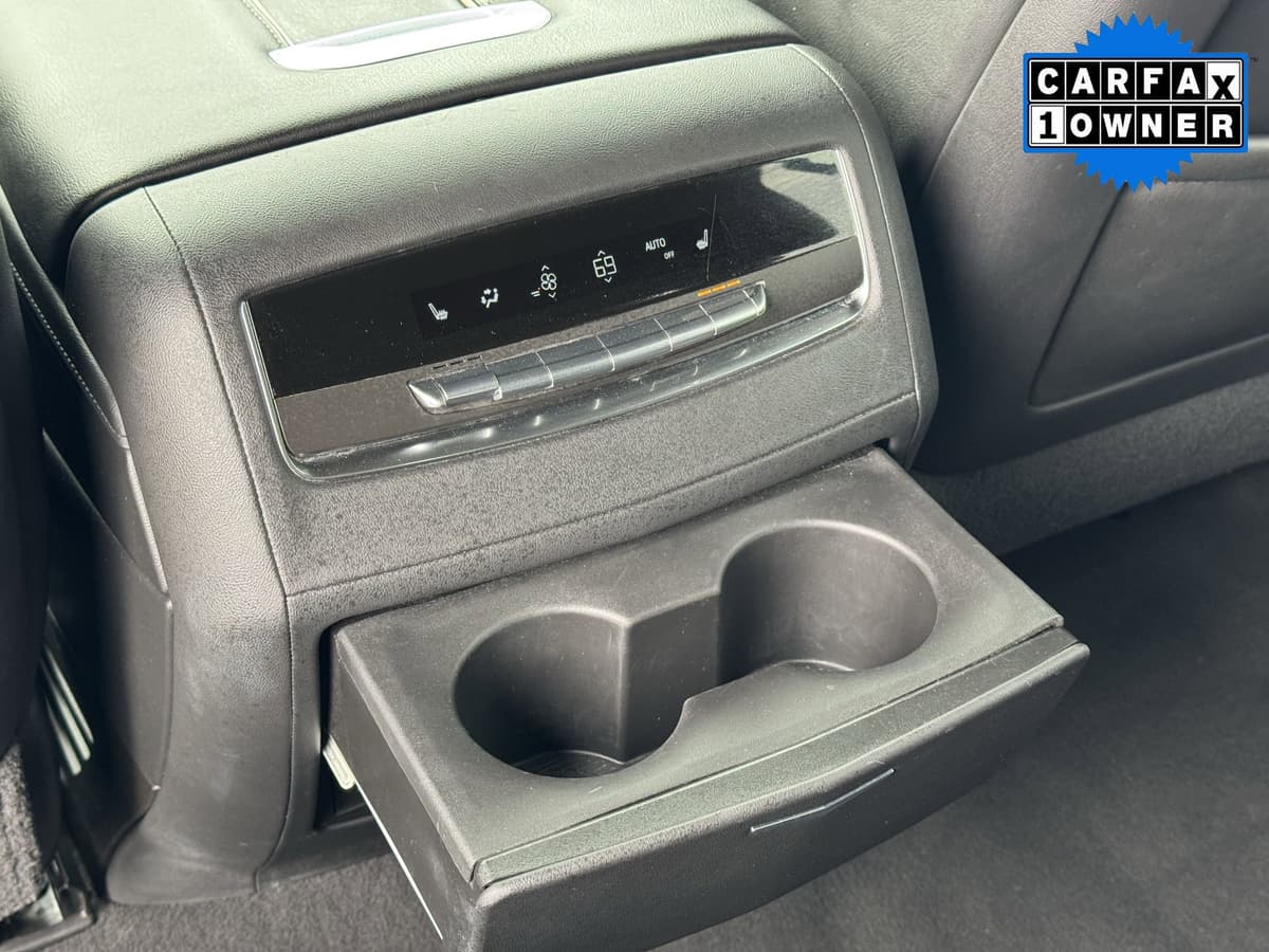 2021 Cadillac Escalade - Image 26