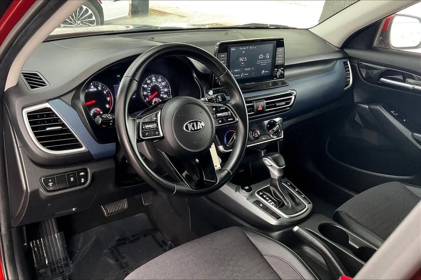 2021 Kia Seltos - Image 18