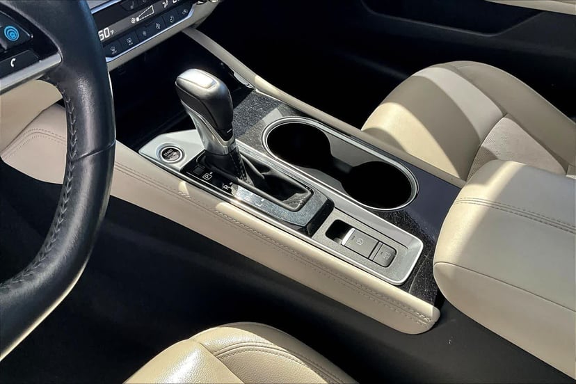 2023 Nissan Altima - Image 17