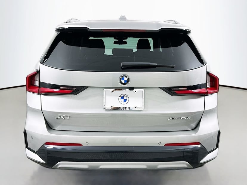 2025 BMW X1 - Image 6