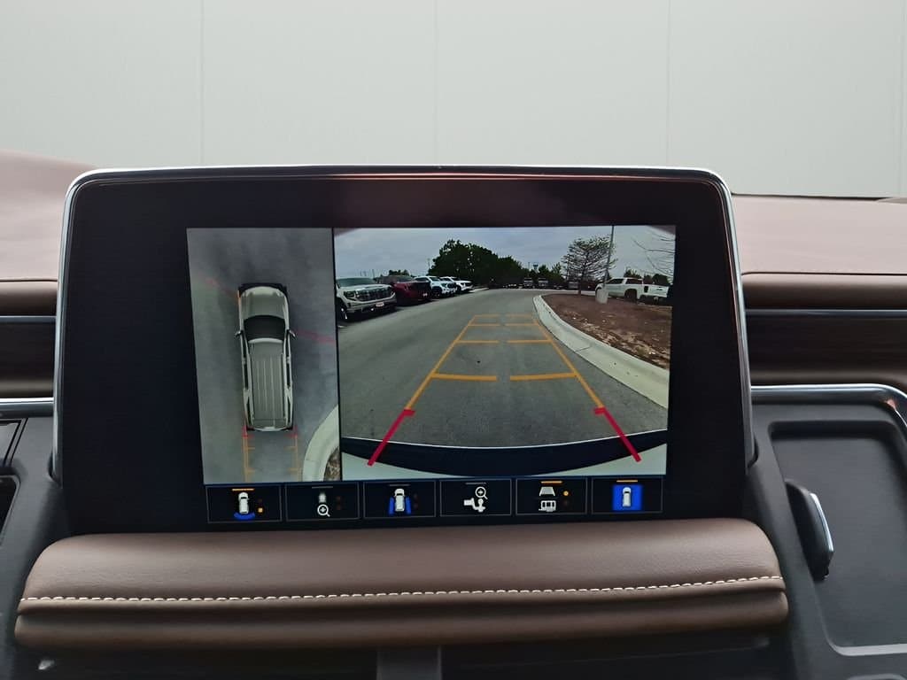 2023 Chevrolet Suburban - Image 44