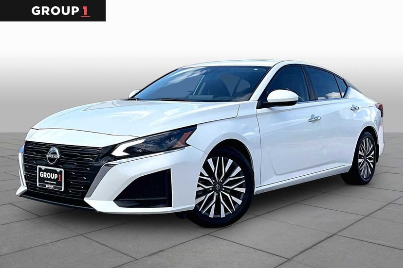 2024 Nissan Altima - Image 1