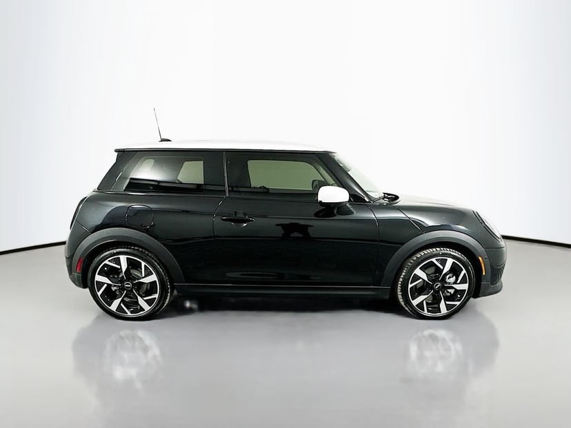 2025 MINI Cooper - Image 3