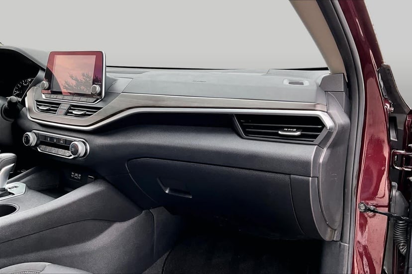 2025 Nissan Altima - Image 19